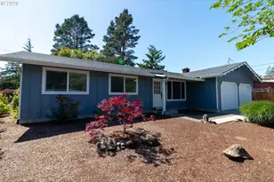 1715 W Park Dr, Florence, OR 97439 - Photo 2