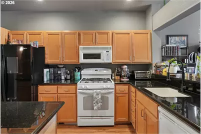 668 SW Dillan Dr, Beaverton, OR 97006 - Photo 14