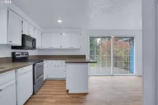 20320 SE Walgren Rd, Damascus, OR 97089 - Photo 8