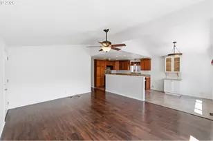 16933 SE Laugardia Way, Milwaukie, OR 97267 - Photo 6