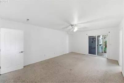 16933 SE Laugardia Way, Milwaukie, OR 97267 - Photo 18