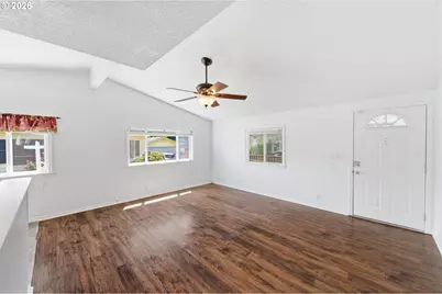 16933 SE Laugardia Way, Milwaukie, OR 97267 - Photo 4