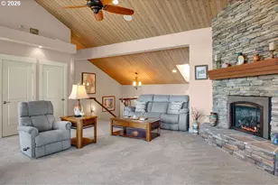 15 Sea Watch Ct, Florence, OR 97439 - Photo 8