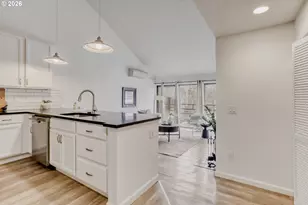 5150 S Landing Dr, Portland, OR 97239 - Photo 12