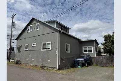 187 W Oregon Ave, Creswell, OR 97426 - Photo 4