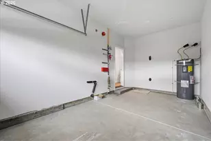 9269 E Burnside St, Portland, OR 97216 - Photo 34