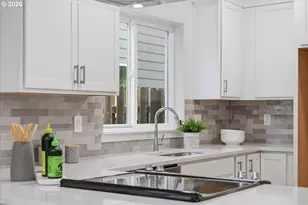 9269 E Burnside St, Portland, OR 97216 - Photo 14