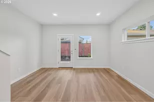 9269 E Burnside St, Portland, OR 97216 - Photo 8