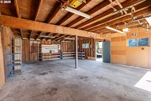 1021 Deal St, Junction City, OR 97448 - Photo 30