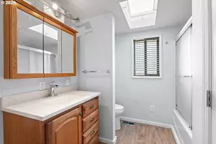 1021 Deal St, Junction City, OR 97448 - Photo 22