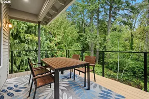 1109 NW Frazier Ct, Portland, OR 97229 - Photo 16