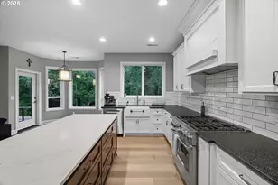 1109 NW Frazier Ct, Portland, OR 97229 - Photo 10