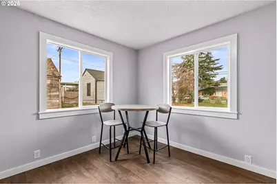 745 Dakota Ave, Medford, OR 97501 - Photo 16