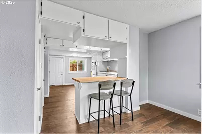 745 Dakota Ave, Medford, OR 97501 - Photo 10