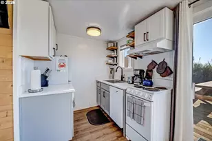 95500 Hwy 101, Yachats, OR 97498 - Photo 14