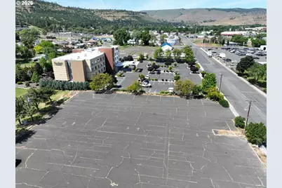 W 7th St, The Dalles, OR 97058 - Photo 4