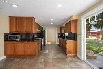 13528 NE Denbrook Rd, Aurora, OR 97002 - Photo 14