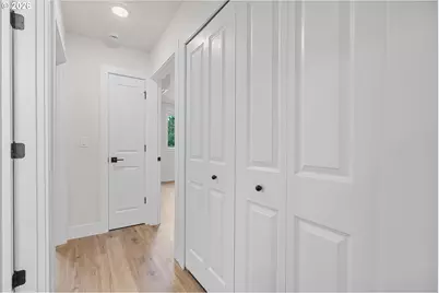 12270 Meadowlawn Dr, Oregon City, OR 97045 - Photo 14