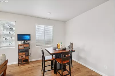 438 Greencrest St, Salem, OR 97301 - Photo 10