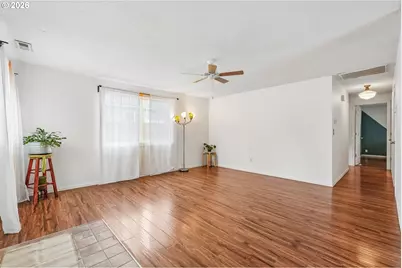 1511 NE Rosa Parks Way, Portland, OR 97211 - Photo 10