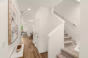 18971 SW Hazelwood Ln, Beaverton, OR 97078 - Photo 2