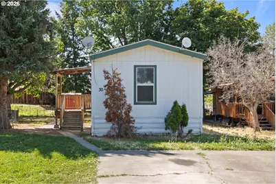 1437 SW 37th St #30, Pendleton, OR 97801 - Photo 2