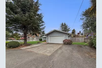 1330 Crissey Cir, Brookings, OR 97415 - Photo 42