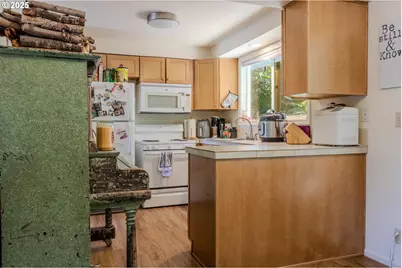 304 Boone Rd SE, Salem, OR 97306 - Photo 12