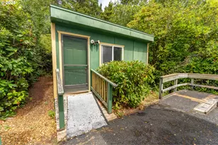 1600 Rhododendron Dr, Florence, OR 97439 - Photo 26