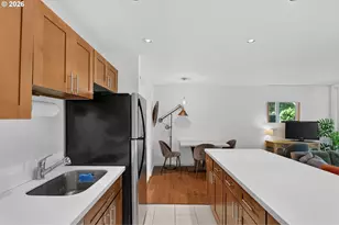100 Kerr Pkwy, Lake Oswego, OR 97035 - Photo 8