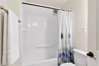 100 Kerr Pkwy #52, Lake Oswego, OR 97035 - Photo 14
