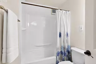 100 Kerr Pkwy, Lake Oswego, OR 97035 - Photo 14
