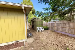 465 N 8th St, Lakeside, OR 97449 - Photo 24