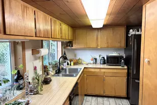 465 N 8th St, Lakeside, OR 97449 - Photo 10