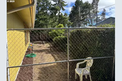 465 N 8th St, Lakeside, OR 97449 - Photo 32