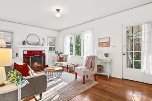 2805 SE Grant St, Portland, OR 97214 - Photo 2