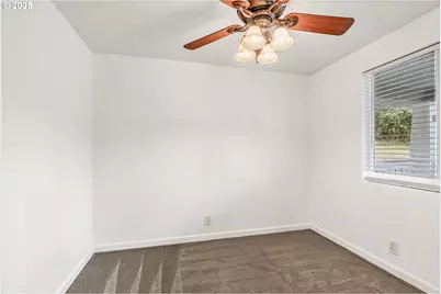 230 Haussler Rd, Kelso, WA 98626 - Photo 4