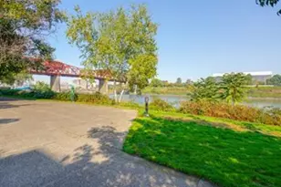 910 NW Naito Pkwy, Portland, OR 97209 - Photo 22