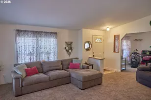1699 N Terry St, Eugene, OR 97402 - Photo 8