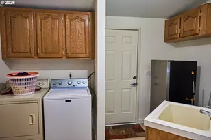 1699 N Terry St, Eugene, OR 97402 - Photo 18