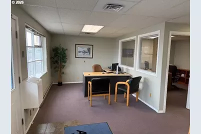 1685 N Bayshore Dr, Coos Bay, OR 97420 - Photo 6