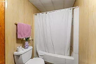 400 Holmstead Rd, Williams, OR 97544 - Photo 18