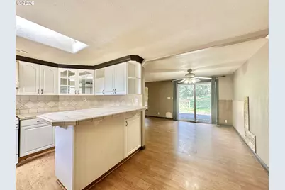 20125 SE Foster Rd, Damascus, OR 97089 - Photo 8