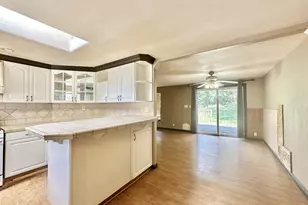 20125 SE Foster Rd, Damascus, OR 97089 - Photo 8