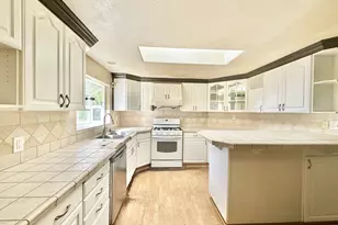 20125 SE Foster Rd, Damascus, OR 97089 - Photo 6