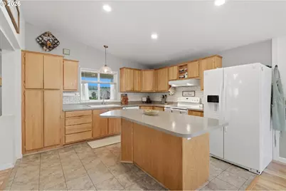 1000 S McKern Ct #34, Newberg, OR 97132 - Photo 10