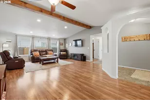 1000 S McKern Ct, Newberg, OR 97132 - Photo 8