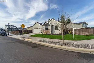 912 NW 26th Wy, Battle Ground, WA 98604 - Photo 4