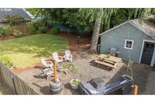 928 SE Davis St, McMinnville, OR 97128 - Photo 10