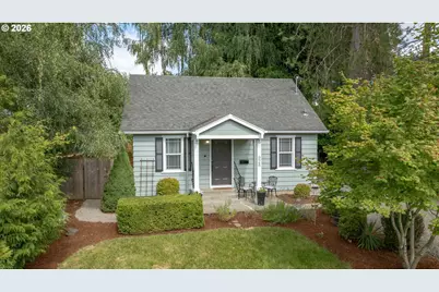 928 SE Davis St, McMinnville, OR 97128 - Photo 1
